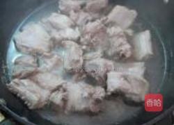 糖醋排骨的做法图解1