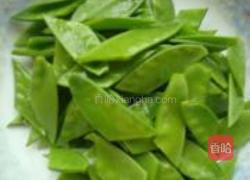 牛肉荷兰豆的做法图解1
