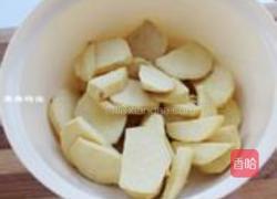 奶香地瓜西米露的做法图解2