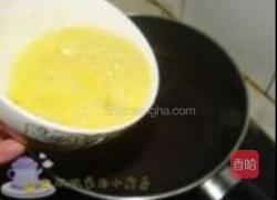 虾仁白果蛋炒饭的做法图解1