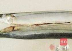 盐烤秋刀鱼的做法图解1