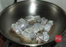 青蒜焖带鱼的做法图解3