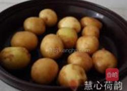 菠萝酱汁咕噜土豆球的做法图解4