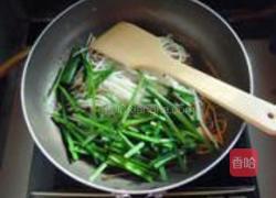 碧玉炒银芽的做法图解6
