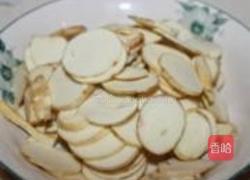 腊肠炒慈菇的做法图解1