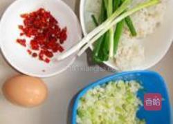 酸包菜剁椒炒饭的做法图解1