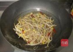 黄豆芽炒粉条的做法图解5