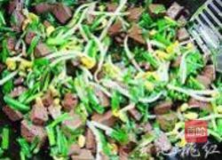 韭菜炒鸭血的做法图解6