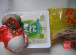 双蛋拌豆腐的做法图解1