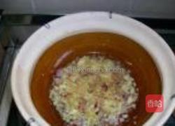 咸鱼花腩煲的做法图解3