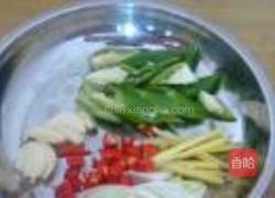 花肉炒香干的做法图解1