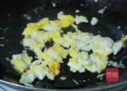 家常鲜河虾炒粉的做法图解1