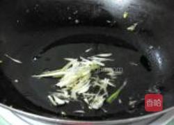 家常鲜河虾炒粉的做法图解2