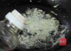 家常鲜河虾炒粉的做法图解3