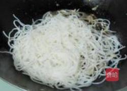 家常鲜河虾炒粉的做法图解4