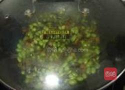 咸菜炒毛豆的做法图解9