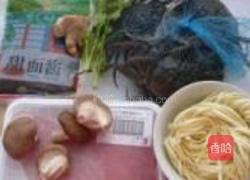 蟹香炸酱面的做法图解1