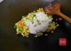 鲔鱼炒饭的做法图解6