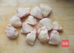 卷心菜炒鸡翅的做法图解2