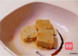 腐乳蚕豆瓣炒鸡蛋的做法图解1
