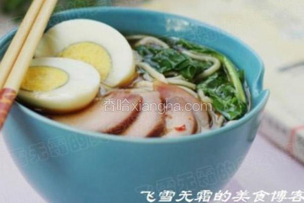 卤肉鸡蛋面