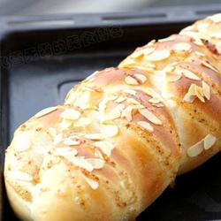 杏仁果酱瓣子面包的做法[图]