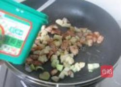 茭白花生肉丁炸酱面的做法图解8