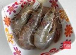 鲜虾鸡蛋炒饭的做法图解2