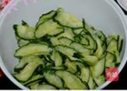 猪耳拌黄瓜的做法图解3
