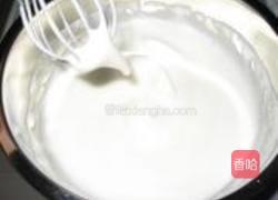 戚风蛋糕的做法图解7