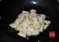 蛋炒鱼丸的做法图解5