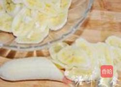 炼乳香蕉松饼的做法图解1