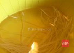 排骨豆角炖粉条的做法图解3