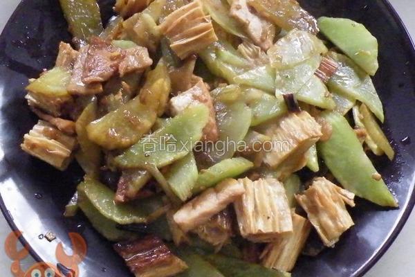 腐竹莴荀炒肉