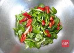 青椒炒酱香豆丹的做法图解2