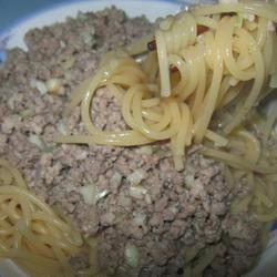 蒜香肉意大利面的做法[图]