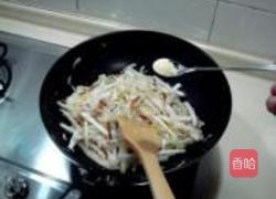 蟹干炒白菜的做法图解5