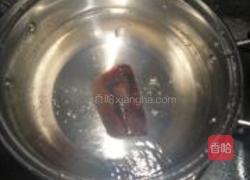 熏肉炒大蒜的做法图解2
