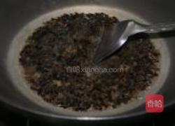 淡菜木耳烩丝瓜的做法图解4