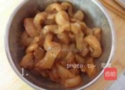 芹菜鸡柳的做法图解1