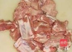 冰花酸梅排骨的做法图解1