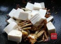 螃蟹辣豆腐的做法图解9