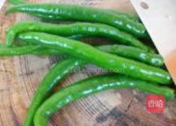 爆炒酸辣西瓜皮的做法图解1