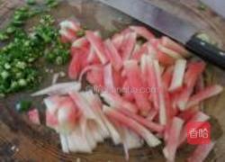 爆炒酸辣西瓜皮的做法图解2