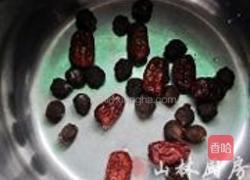 桂圆炖猪脚的做法图解3