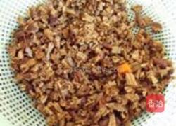 茶树菇鲜肉包的做法图解2