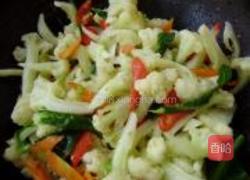 辣椒胡萝卜炒菜花的做法图解8