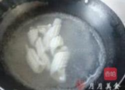 鱿鱼卷炒彩椒的做法图解3