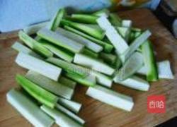 柚子粒拌丝瓜的做法图解3