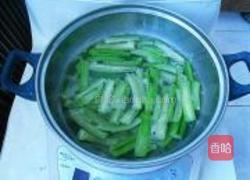 柚子粒拌丝瓜的做法图解4
